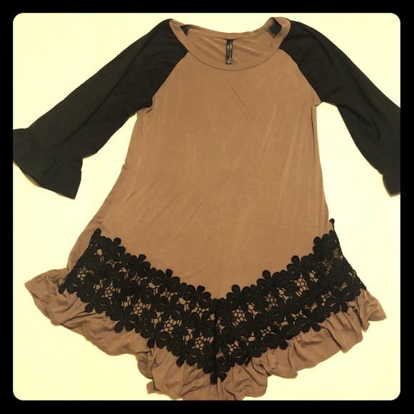 Boho Chic Ruffle Blouse Small - Picture 1 of 6